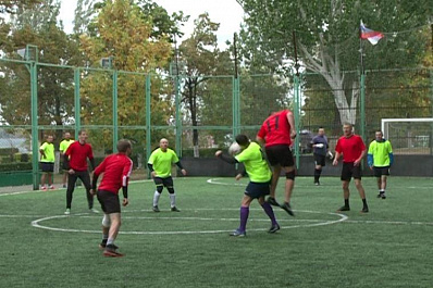 В Самарской области инспекторы ГИБДД вышли на поле для мини-футбола