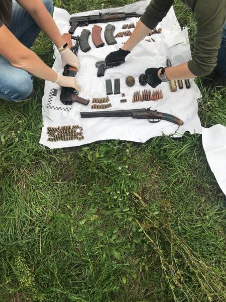 В Самарской области в заброшенном здании нашли ящик с боеприпасами