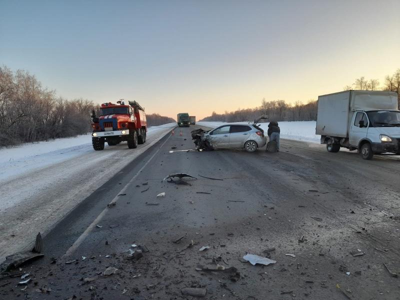 В Самарской области на трассе М5 столкнулись три легковушки