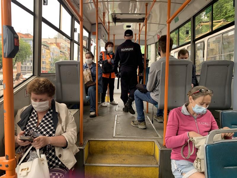 В Самаре составили 401 протокол на пассажиров транспорта без масок