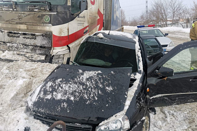 Тольяттинские спасатели извлекли из авто мужчину с серьезными травмами после ДТП
