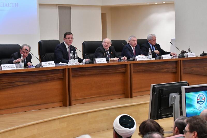 Общественники поддержали инициативу о присвоении Самаре статуса "Город трудовой доблести"