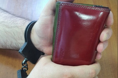 В Самарской области грабителя нашли по оставленной на месте преступления сумке