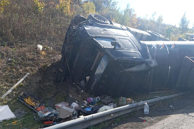 Наносили разметку: в Самарской области на трассе автоцистерна сбила двух рабочих