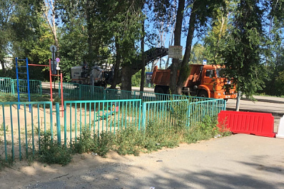 Для обустройства съезда на ул. Казачью в Самаре начали снимать старый асфальт