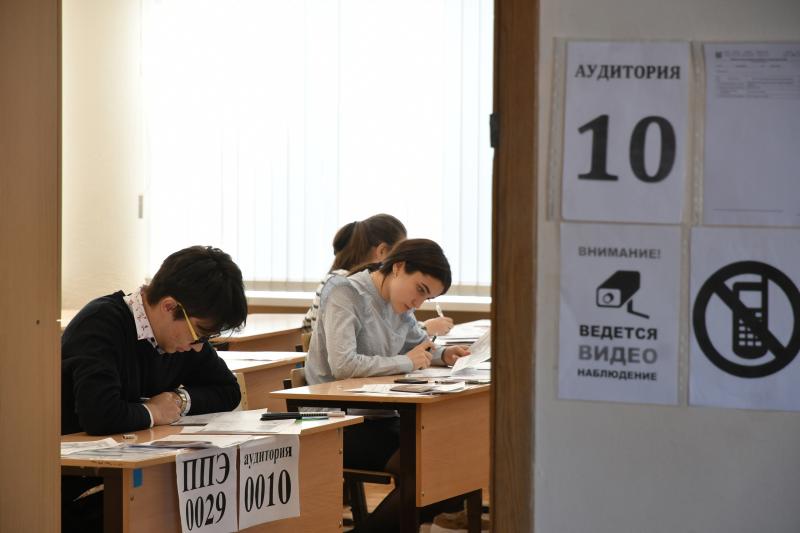 4 июня 8 тысяч школьников Самарской области сдают ЕГЭ по физике и обществознанию