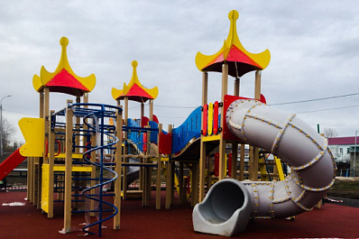 В Самаре на месте пустыря появились спортивная и детская площадки