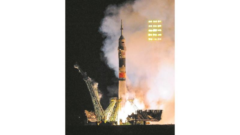 Какой рекорд поставил космонавт из Чапаевска и зачем понадобились "лунная" и первая в мире межконтинентальная баллистическая ракеты