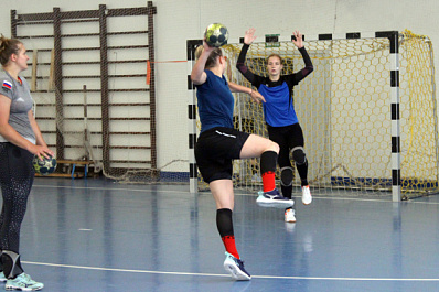 Гандболистки "Лады" и "Лады-2" проведут спарринги 