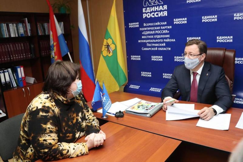 Дмитрий Азаров провел в Пестравском районе прием граждан