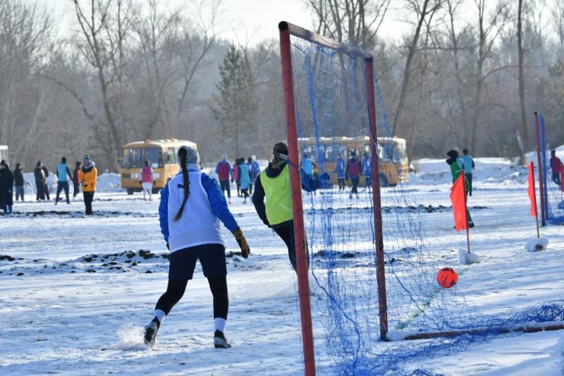 Более 50 команд участвуют в "Зимнем мяче - Богатое"