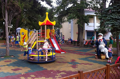 В РФ создана комплексная система поддержки семей с детьми: "Единая Россия" отчиталась об итогах работы за 5 лет