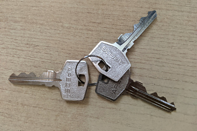 В Отрадном детям-сиротам передали ключи от новых квартир