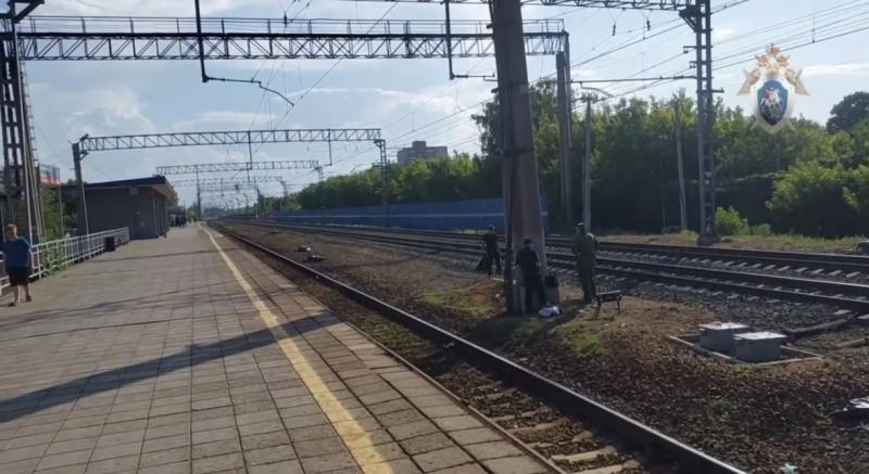 В Самаре на станции Киркомбинат под колесами электрички погибли 2 человека