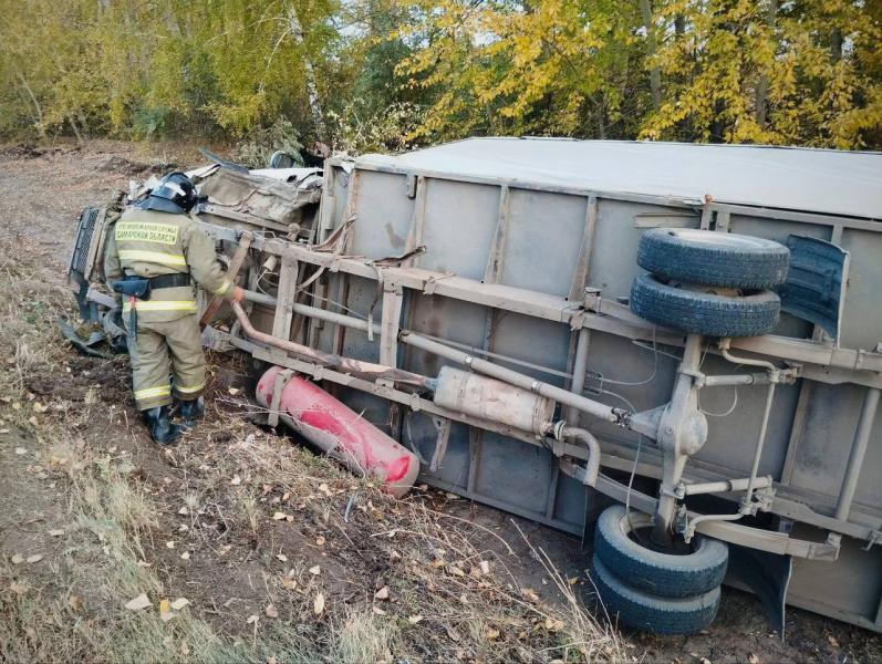 В Самарской области 5 октября на трассе столкнулись "Приора" и "Газель"