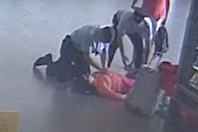 Полицейский спас жизнь 72-летней пассажирке, которая пережила клиническую смерть в аэропорту Самары