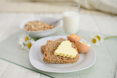 В России предложили разрешить родителям менять завтраки в школах на деньги