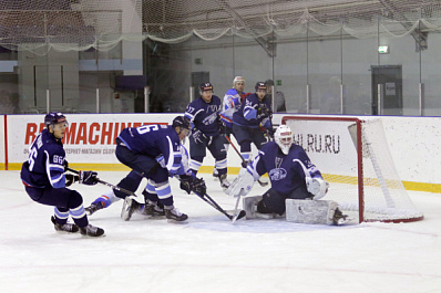 "Летчики" победили в серии буллитов 