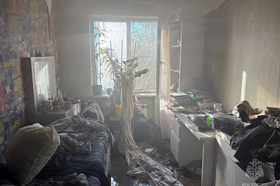 В Самаре из-за загоревшегося роутера эвакуировали подъезд и спасли пять человек