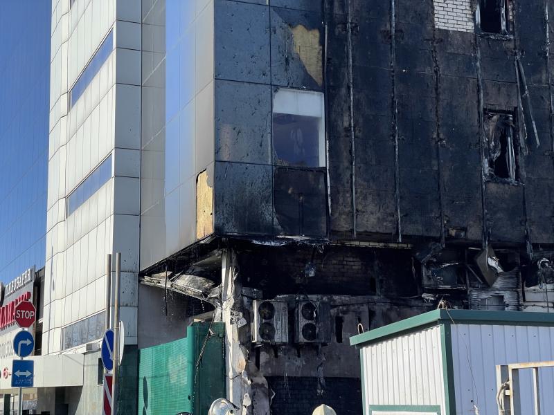В Самаре потушен пожар на площади 400 кв. м в ТЦ "Скала", погибших и пострадавших нет