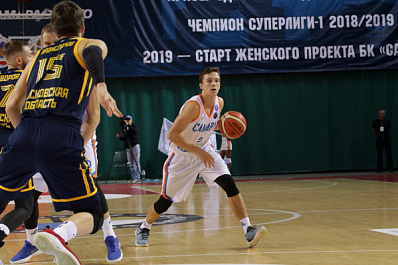 Баскетбольная "Самара" на своей площадке обыграла "Химки-Подмосковье"