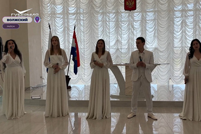 В Самаре поздравили многодетные пары с прибавлением