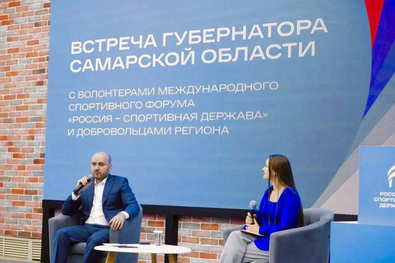 Губернатор Вячеслав Федорищев встретился с волонтерами Самарской области