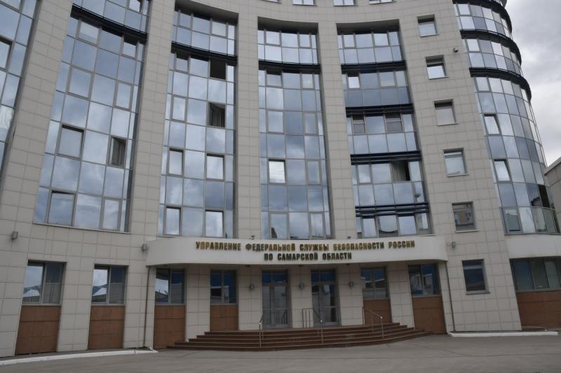 Сотрудники ФСБ задержали самарского оперативника-взяточника