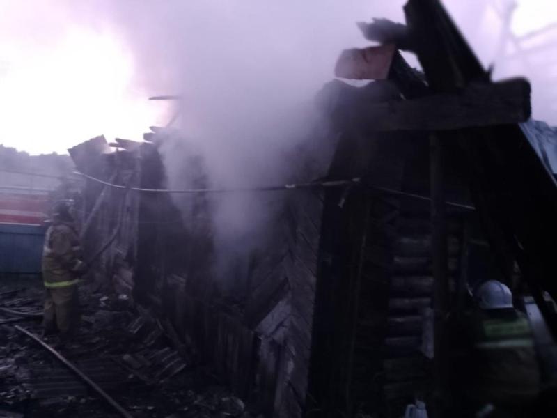 В Самарской области тушили дом на 60 "квадратах"