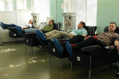 Самарцы сдали кровь в День донора