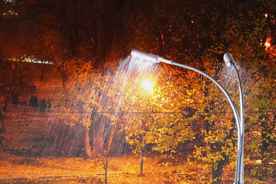 Дмитрий Азаров поручил усилить контроль за дорожной ситуацией в связи с погодными условиями