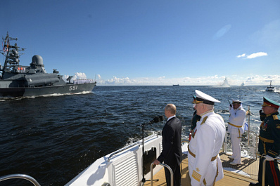 Путин подписал указ о проведении главного военно-морского парада в Петербурге 31 июля 