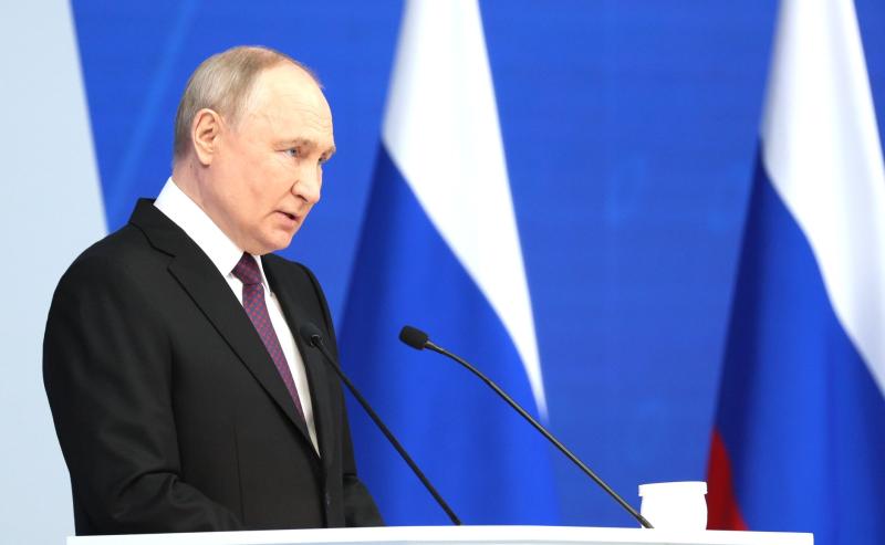Владимир Путин объявил о запуске нового национального проекта "Семья"