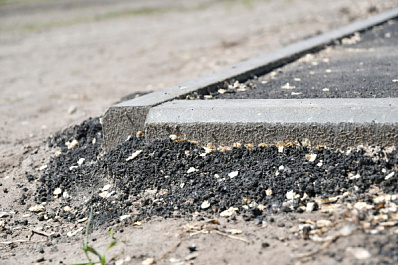 В поселке Прогресс обустроили новый тротуар