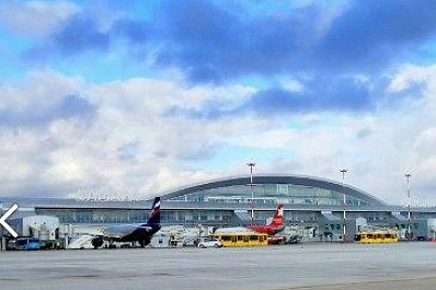 В Курумоче экстренно посадили самолет