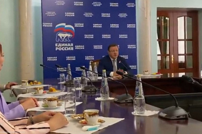 Дмитрий Азаров встретился с медицинскими сёстрами Самарской области