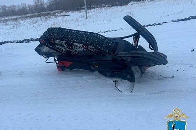 В Самарской области опрокинулся снегоход, водитель погиб