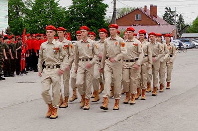 В Кинеле прошел ежегодный смотр строя и песни "Марш Победы"