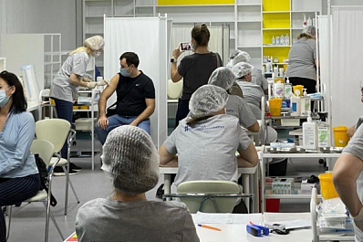 Дмитрий Азаров: прививочный пункт в областной библиотеке продолжит работу 3 ноября