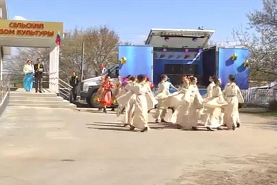 День танца и автопробег. Хорошие новости Волжского района