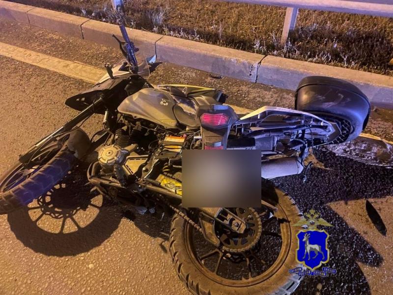 В Самаре легковушка столкнулась с мотоциклом