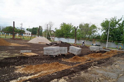 В селах Ставропольского района идет благоустройство скверов и парков 