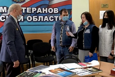 В преддверии Дня космонавтики самарские волонтеры встретились с ветераном космических войск