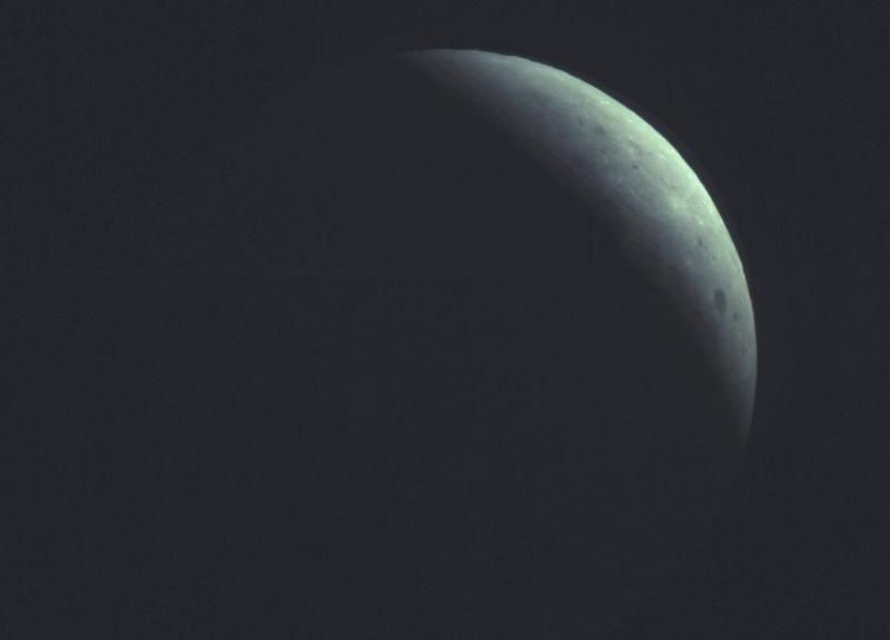 Самарский спутник запечатлел полное лунное затмение с высоты 490 км