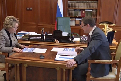 Губернатор Дмитрий Азаров обсудил темпы развития Самарской области с Валентиной Матвиенко