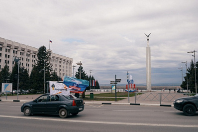 День Победы близко: Куйбышевский НПЗ устроил патриотический автопробег
