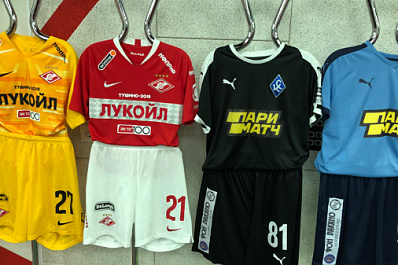 Матч "Крыльев Советов" и "Спартака" посетит Олег Кононенко