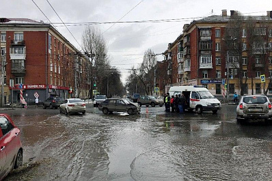 В аварии на улице Победы в Самаре пострадали три человека