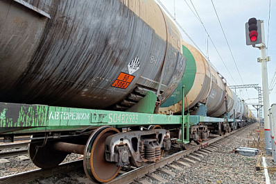 В Самарской области два вагона-цистерны сошли с рельсов