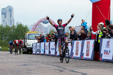 Самарцы принимают участие в престижной московской велогонке